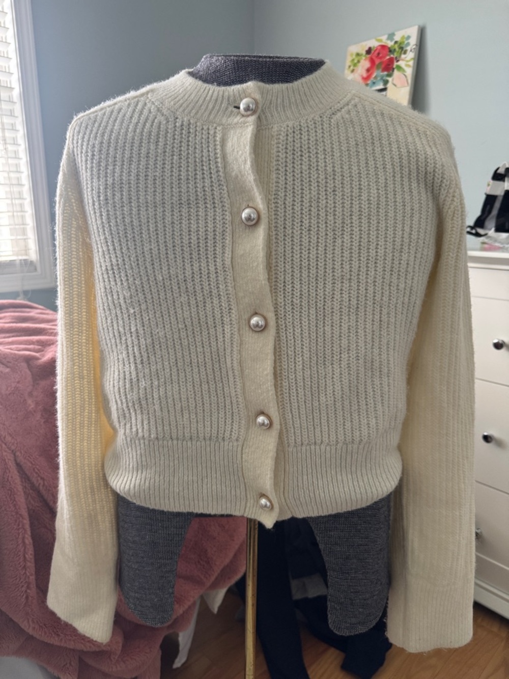Abercrombie & Fitch Cream Ribbed Button-Back Cardigan